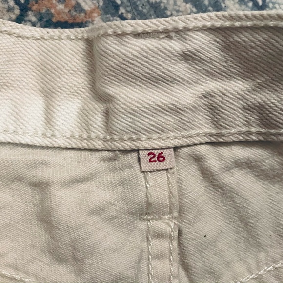 Levi’s original Jean shorts, cream. Size 26. Excellent condition. - Picture 3 of 3